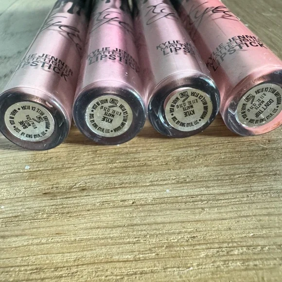Kylie Matte Lip Gloss Bundle - Picture 2 of 4